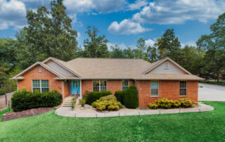 305 Woodstone Road home for sale in Bull Shoals Arkansas near Bull Shoals Lake